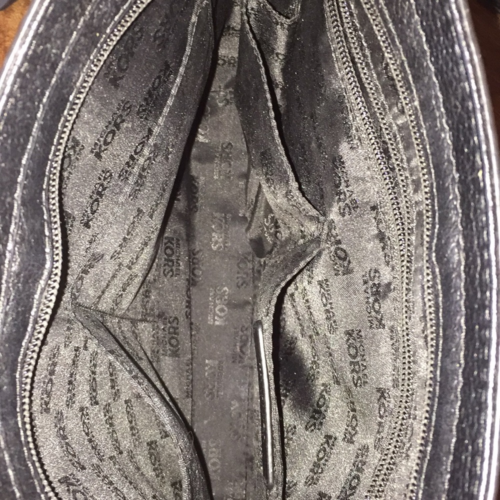 Michael Kors leather Crossbody Messenger bag - Picture 5 of 8